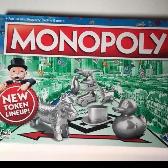 HASBRO MONOPOLY BOARD GAME - Picture 1 of 2